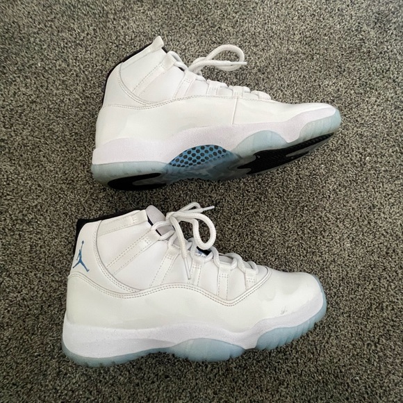 Jordan 11 Retro - Picture 2 of 7